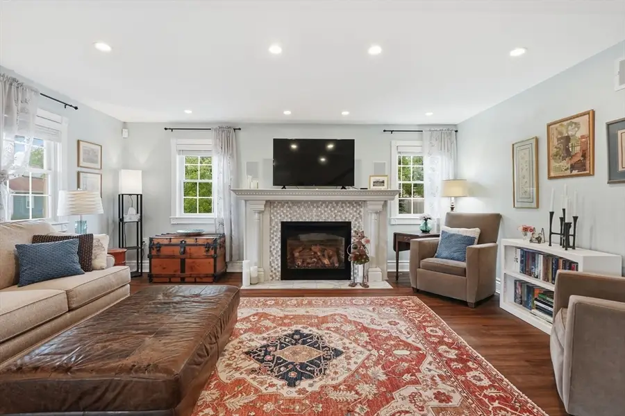 76 Whitlow St, New Bedford, MA 02740 - #3