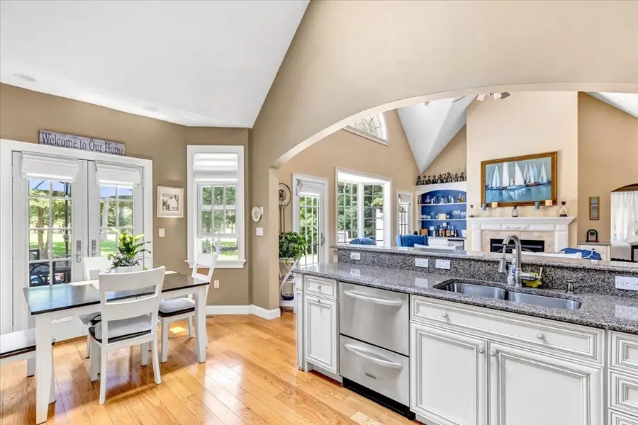42 Iris Ln, Barnstable Town, MA 02675 - #3