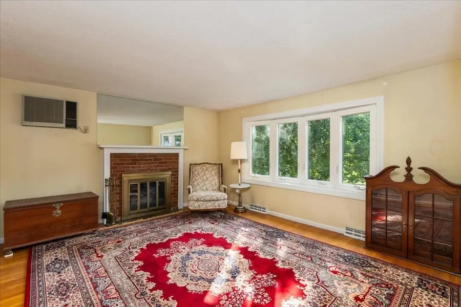 15 Blue Jay Avenue, Dracut, MA 01826 - #3