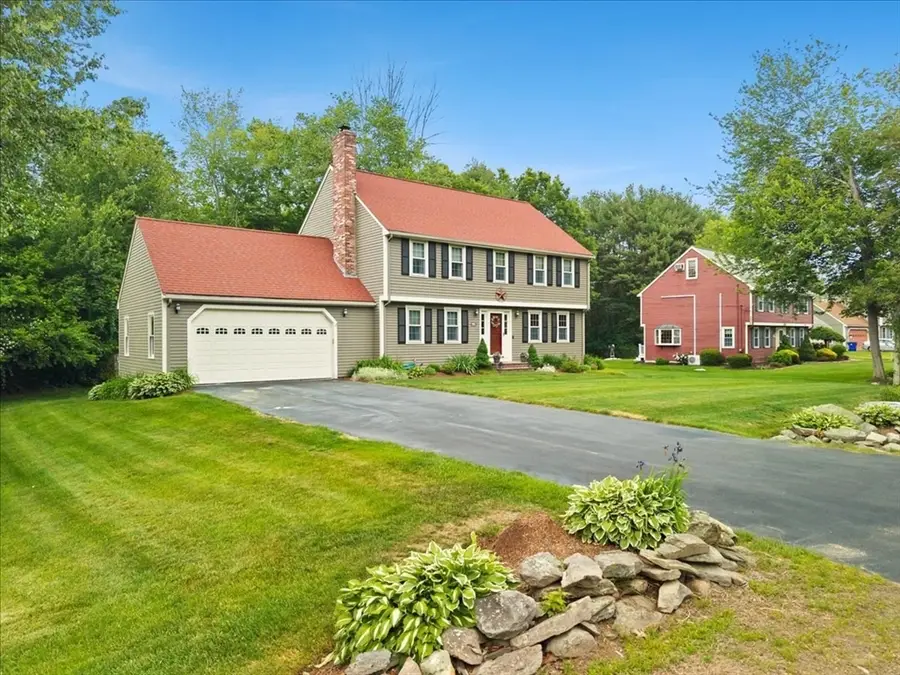 461 Hodges St, Taunton, MA 02780 - #2