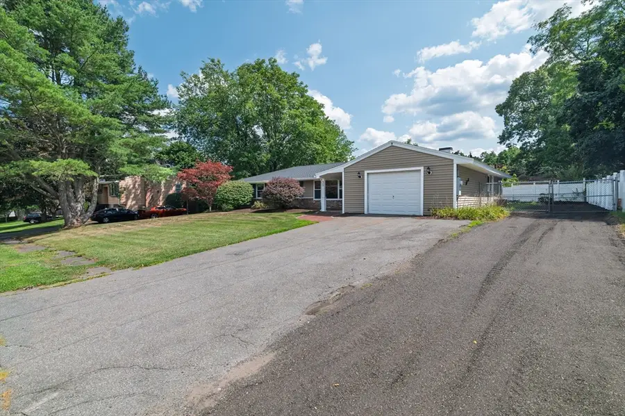35 Dandy Rd, Brockton, MA 02302 - #2