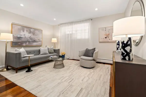 804 Centre Street #8, Boston, MA 02130