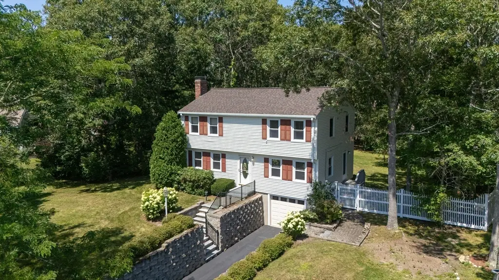 10 Pinehurst Dr, Bourne, MA 02532 - #1