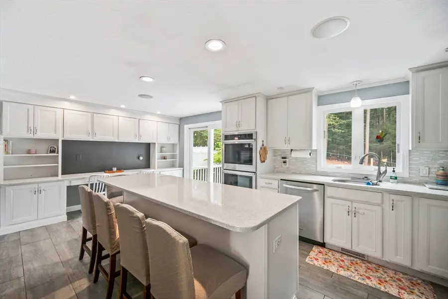 148 Rachel Dr, Taunton, MA 02780 - #3
