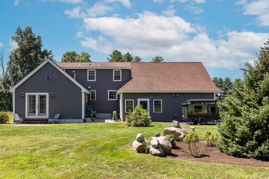 52 Lovering Street, Medway, MA 02053 - #3