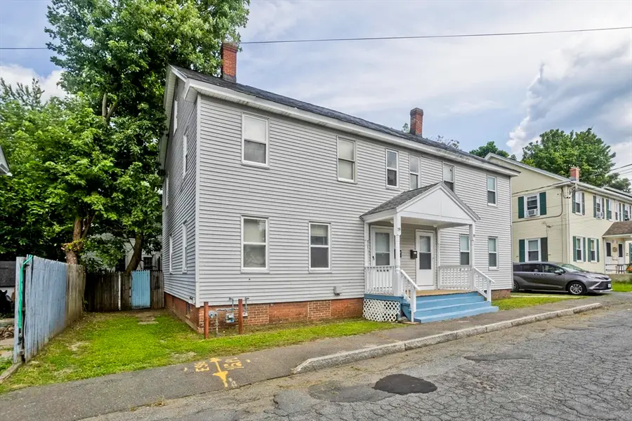 17-19 Arlington St, Easthampton, MA 01027 - #3