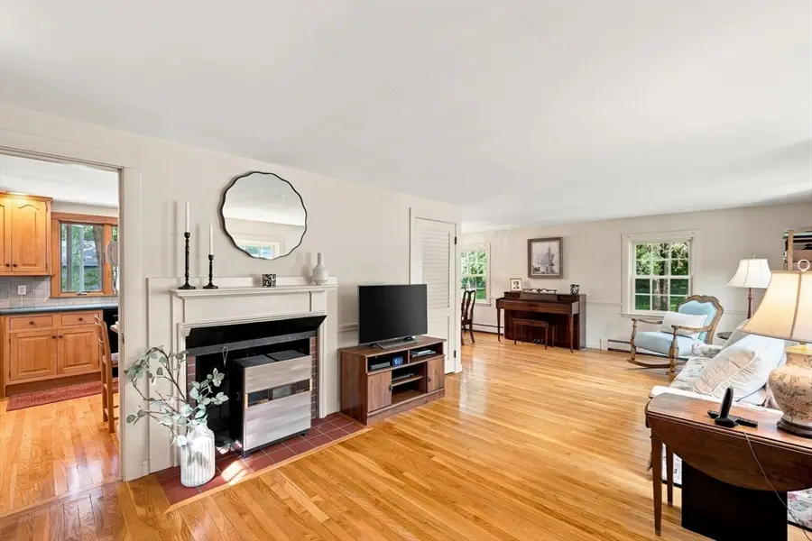 6 Cedarview Rd, Ipswich, MA 01938 - #3