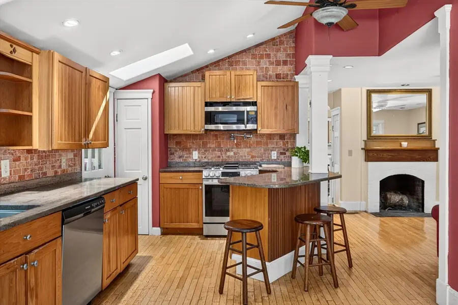 658 Main St, Harwich, MA 02645 - #3