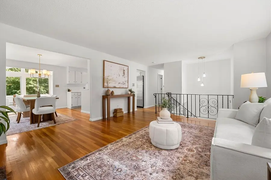 21 Freeport Dr, Burlington, MA 01803 - #3