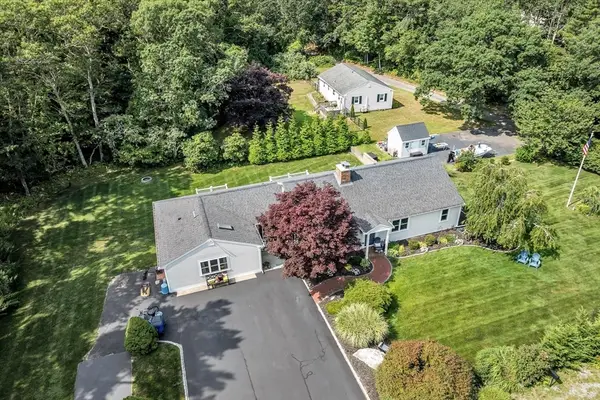 770 County Rd, Bourne, MA 02559