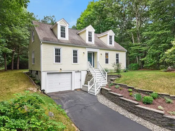 81 Moon Hill Rd, Northbridge, MA 01534
