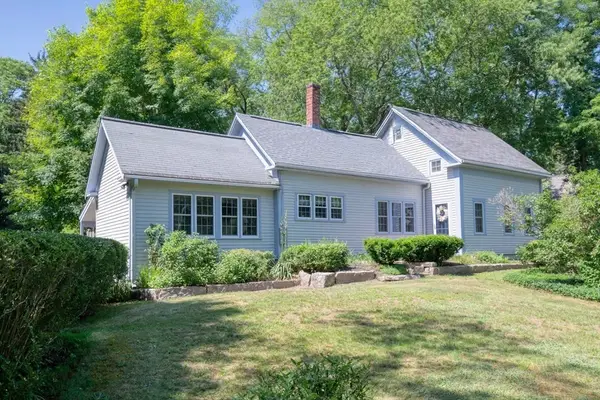 219 Tremont St, Carver, MA 02330