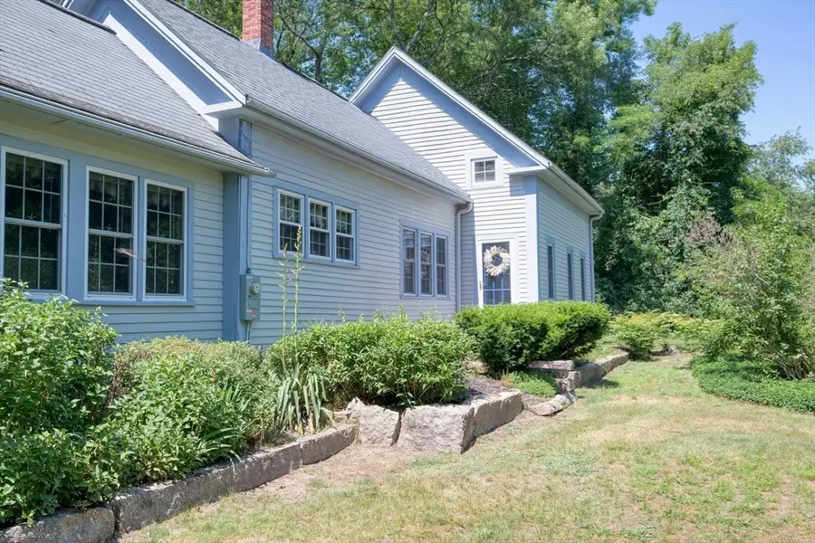 219 Tremont St, Carver, MA 02330 - #3