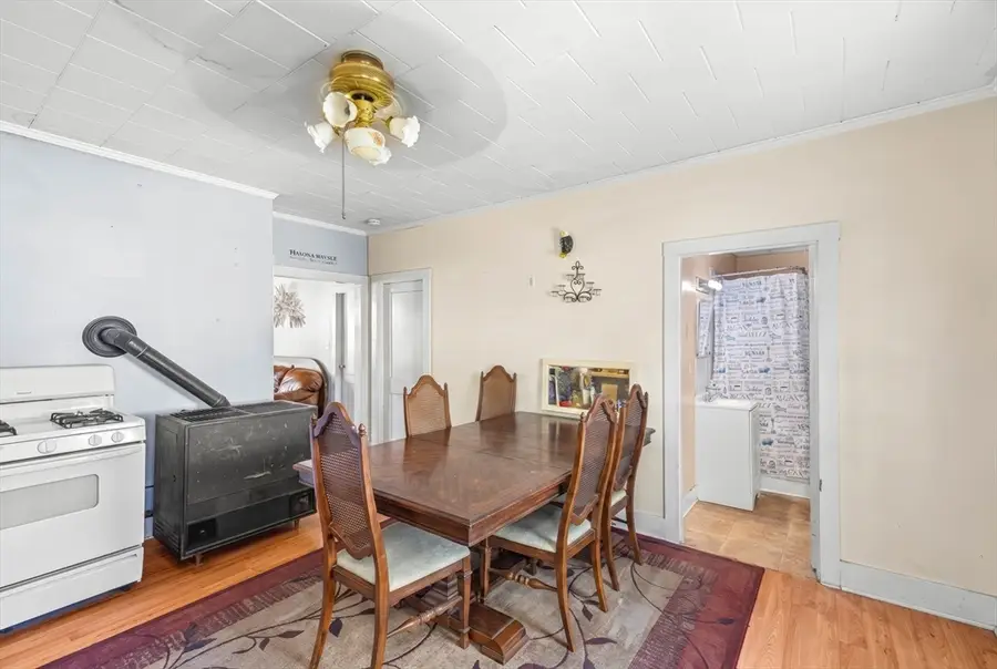 84 Cory St, Fall River, MA 02720 - #3