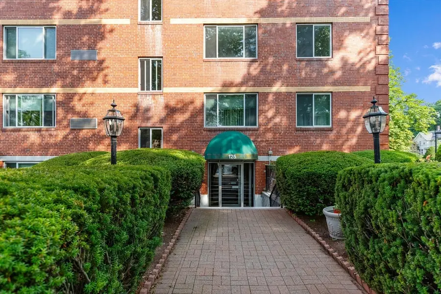 125 Pleasant St #201, Arlington, MA 02476 - #2
