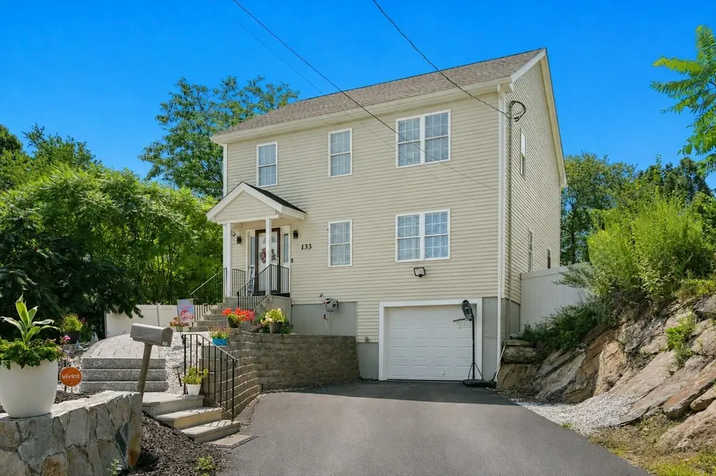133 Apricot St, Worcester, MA 01603 - #1