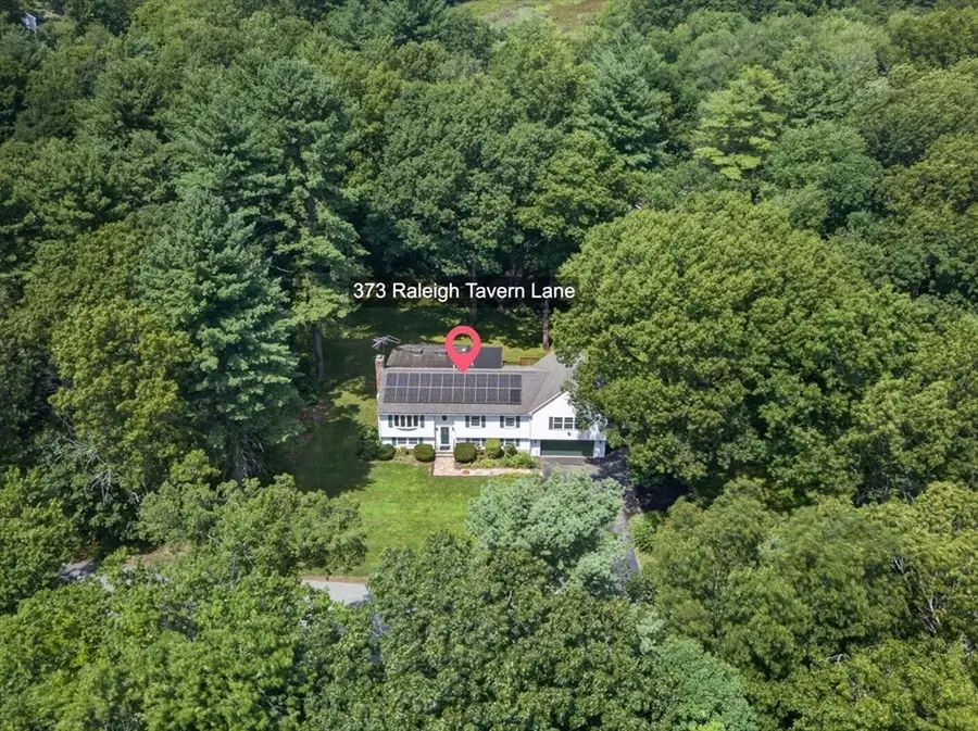 373 Raleigh Tavern Ln, North Andover, MA 01845 - #3