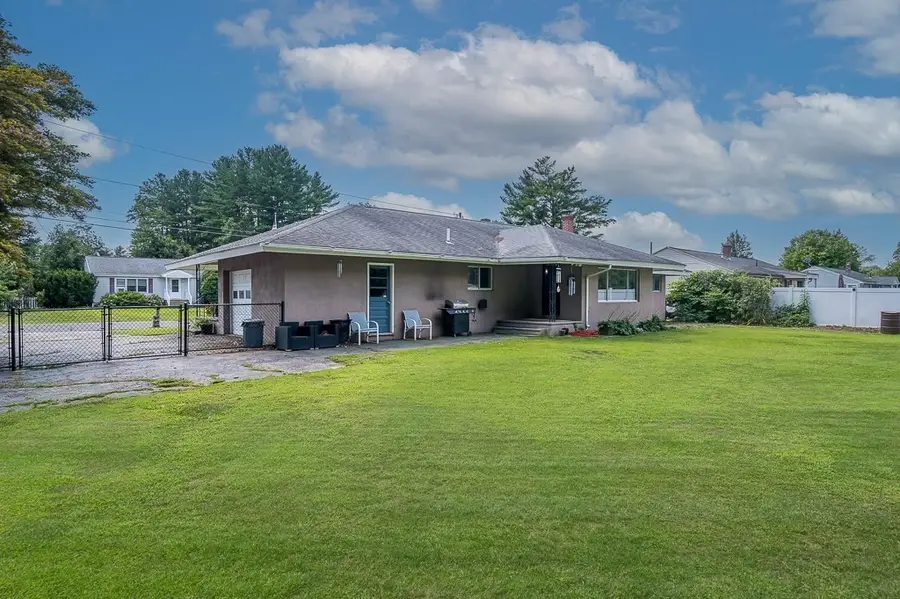 12 Elaine St, Webster, MA 01570 - #2