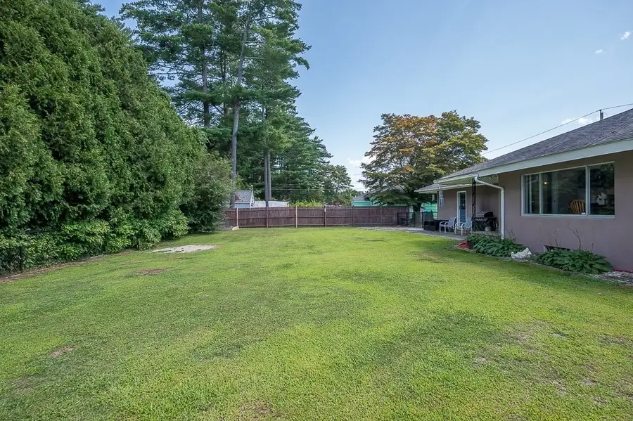 12 Elaine St, Webster, MA 01570 - #3