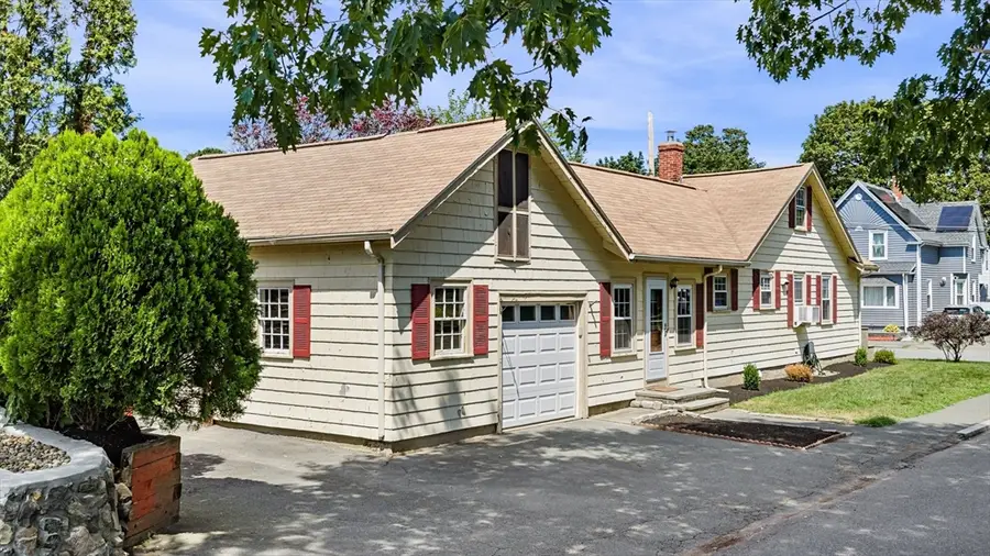 1 Douglass St, Lynn, MA 01904 - #3