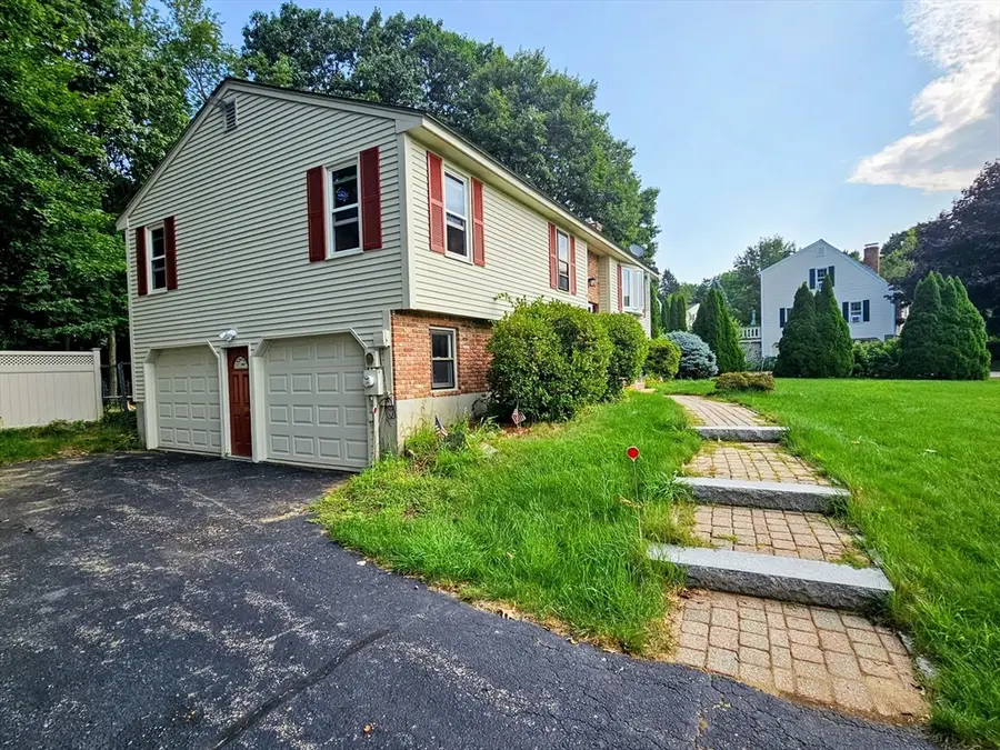 4 Sycamore Dr, Rutland, MA 01543 - #3