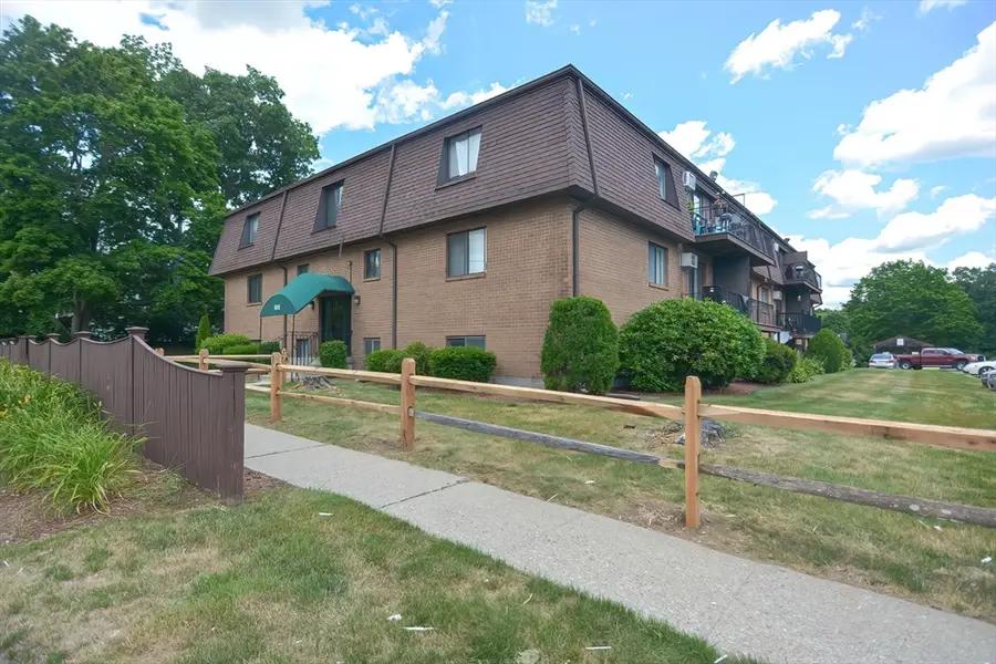 800 County St #3-3A, Taunton, MA 02780 - #2