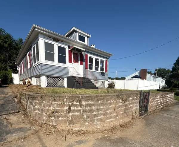 12 Roosevelt Ave, North Attleboro, MA 02760