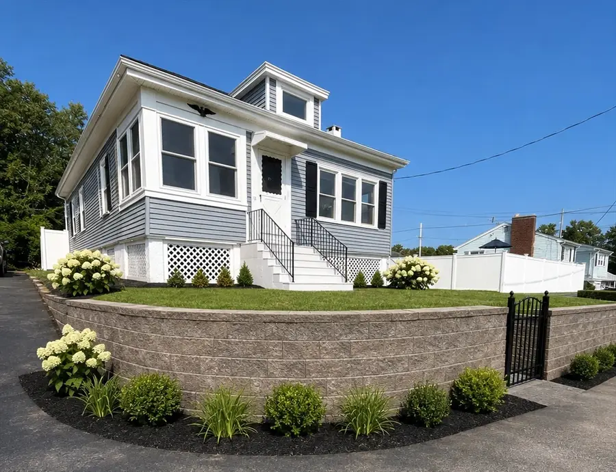 12 Roosevelt Ave, North Attleboro, MA 02760 - #3