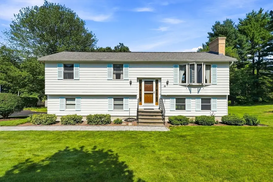 19 Mcintosh Rd, Chelmsford, MA 01824 - #2