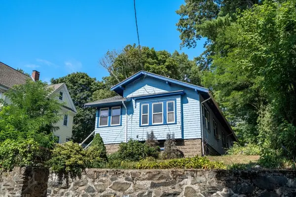 71 Temple St, Boston, MA 02132