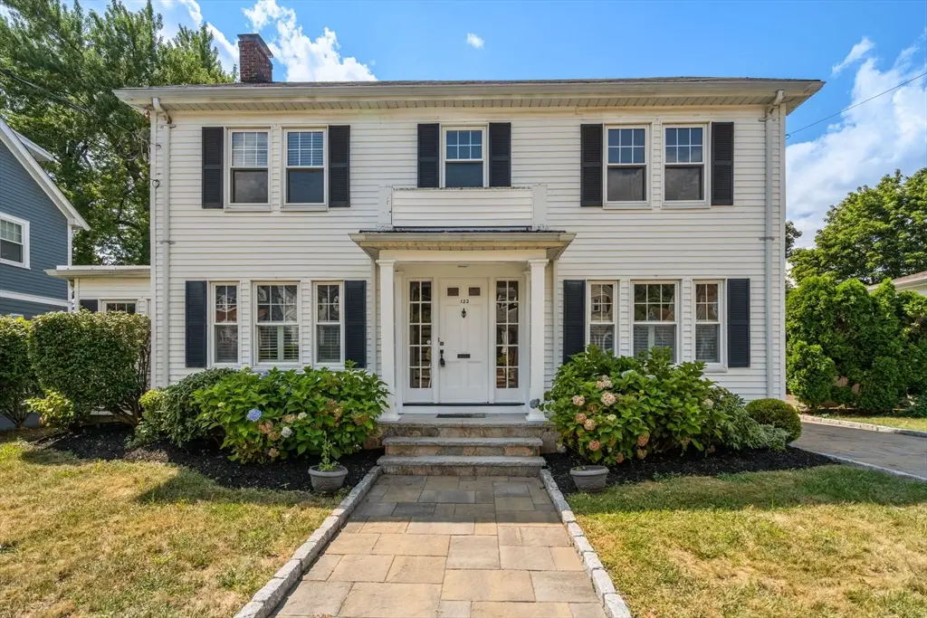 122 Lincoln Rd, Medford, MA 02155 - #1