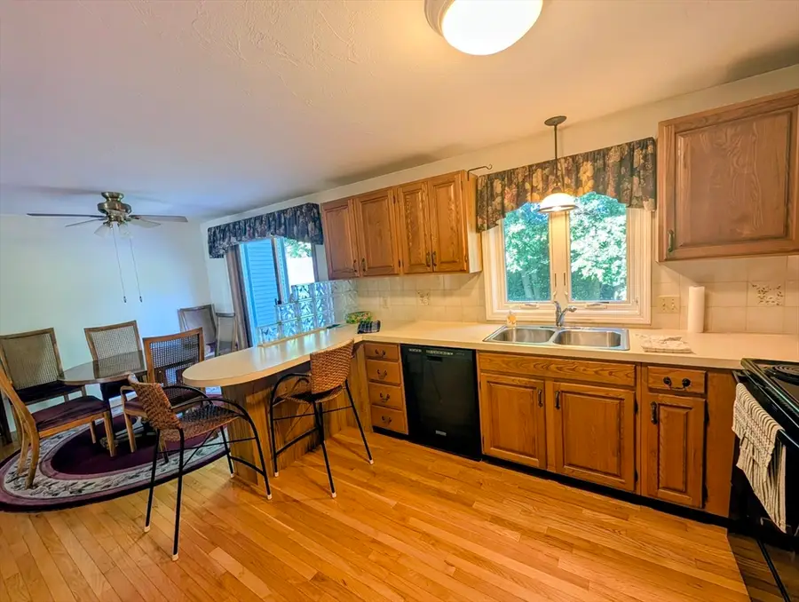 28 Highcrest Park #28, Webster, MA 01570 - #3