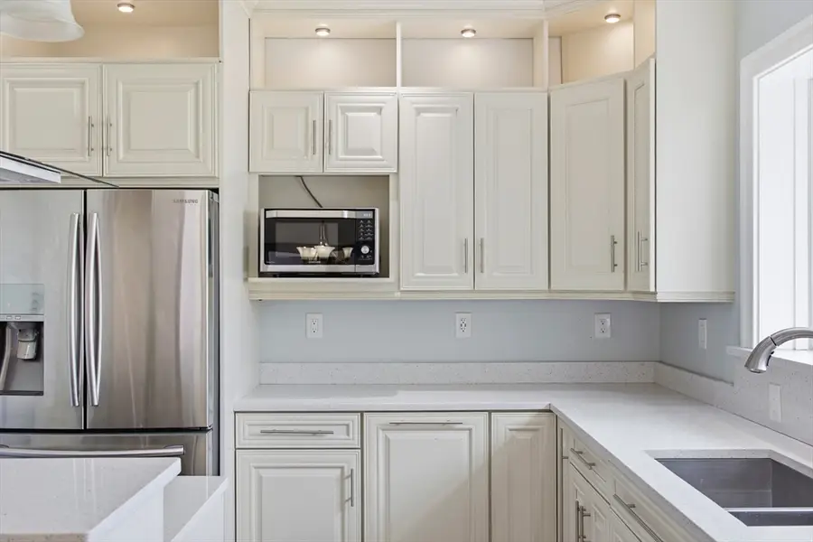 63 Orange St, Chelsea, MA 02150 - #3
