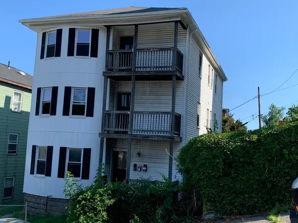 11 Diamond St, Worcester, MA 01610