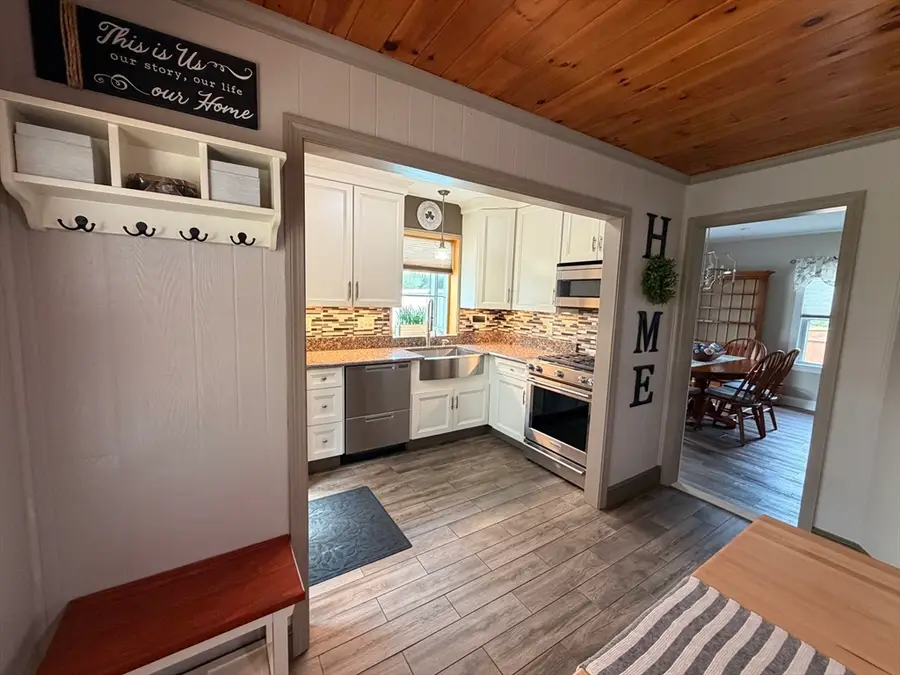 446 Lindsey St, Attleboro, MA 02703 - #3