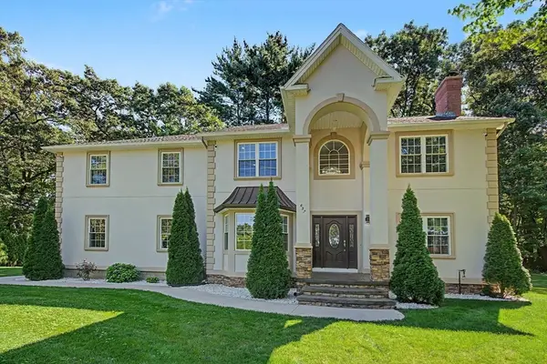 657 Silver St, Agawam, MA 01001