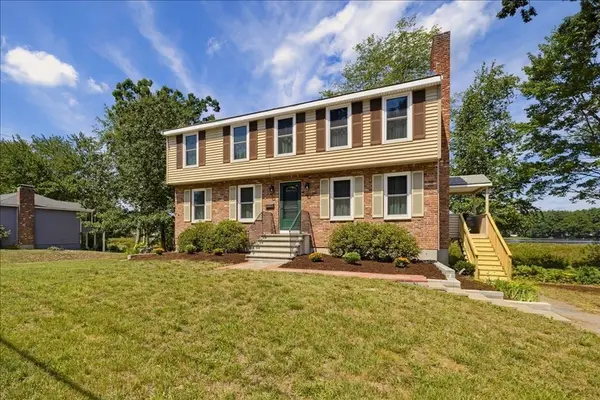 52 Sandy Pond Rd, Ayer, MA 01432