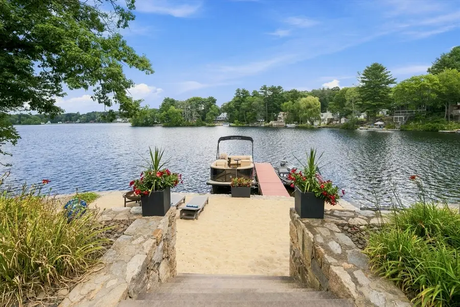 53 Kinsley Ln, Mendon, MA 01756 - #3