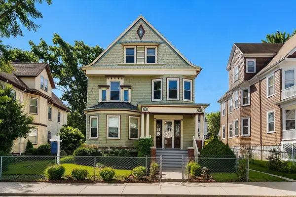 54 Tonawanda St, Boston, MA 02124