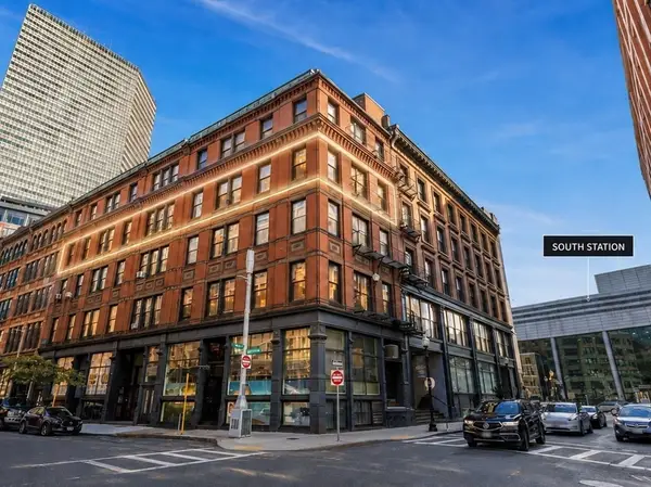 118 South Street #4AB, Boston, MA 02111