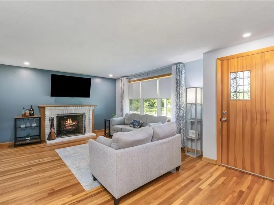 3 Michael Rd, Dracut, MA 01826 - #2