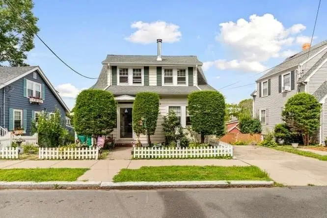 42 Piedmont St, Lynn, MA 01904 - #1
