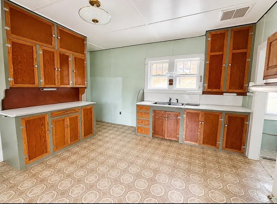 6 Snow Rd, Cummington, MA 01026 - #3