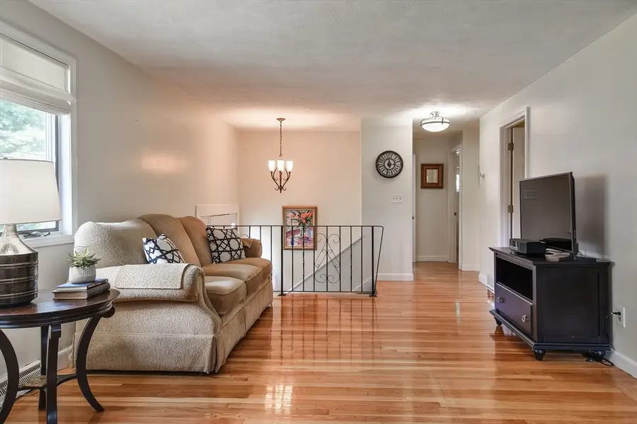 24 Upper Joclyn Ave, Framingham, MA 01701 - #3
