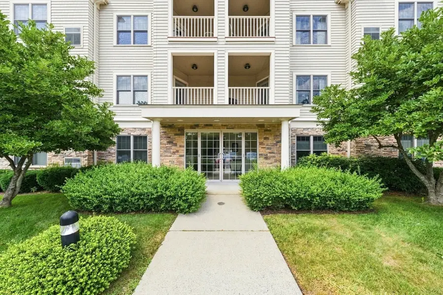 1068 Victoria St #A4, New Bedford, MA 02745 - #2