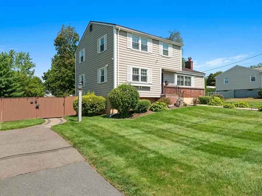 7 Fabens St, Saugus, MA 01906 - #2