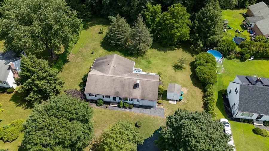 15 Burbank Ln, Lancaster, MA 01523 - #2