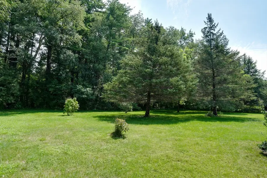 15 Burbank Ln, Lancaster, MA 01523 - #3