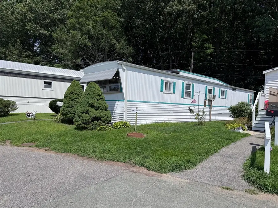 4 Ethel Av, Marlborough, MA 01752 - #2