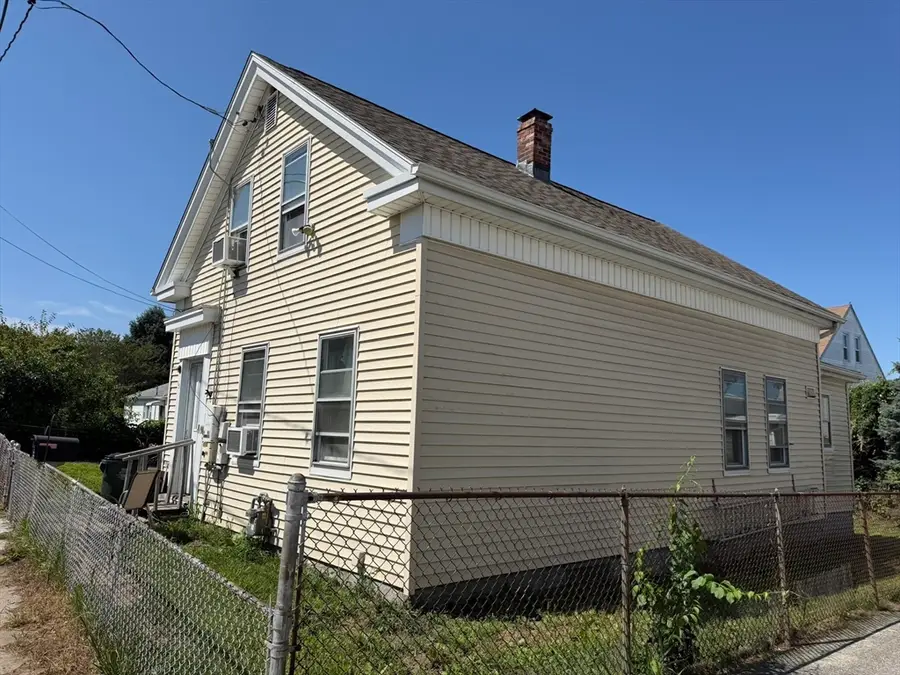 15 Allen St, Fall River, MA 02724 - #2
